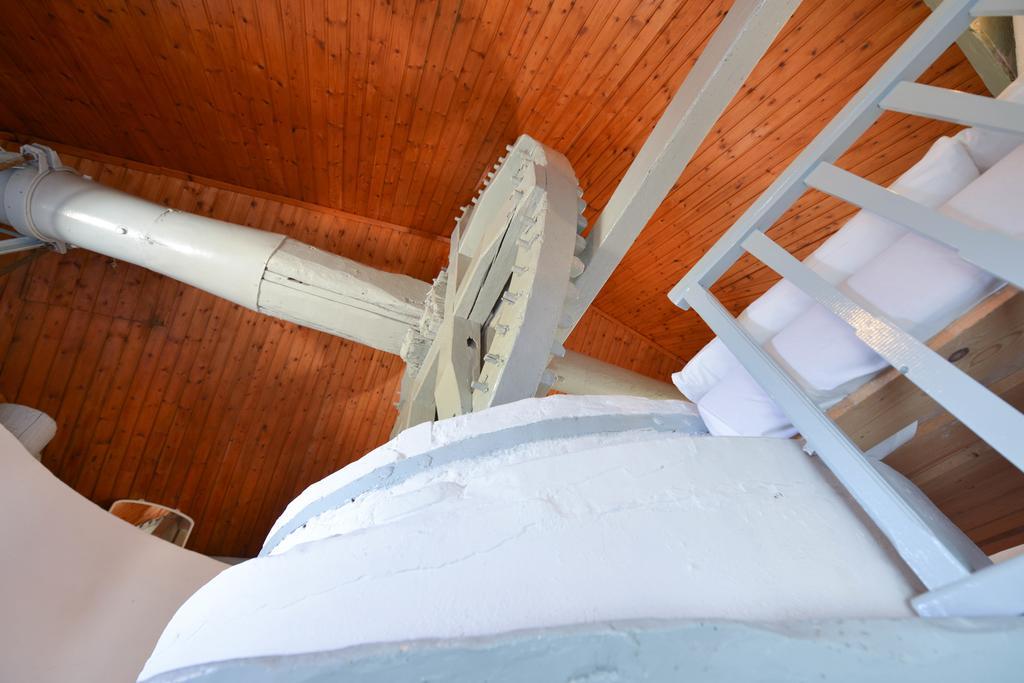 Windmill Villas Artemonas Bagian luar foto